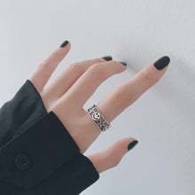 Load image into Gallery viewer, Vintage Smiling Face Finger Rings for Women Girl Punk Hip Hop Opening Adjustable Ring Weaving Rings Statement Jewelry Gift