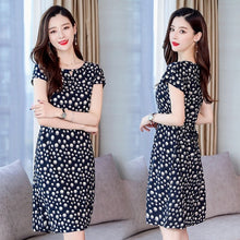 Load image into Gallery viewer, Xl-5xl 2019 Women Print Dresses Long Casual O-neck Cotton Dress Short Sleeves Mid-calf Plus Size Loose Vestidos Clothes